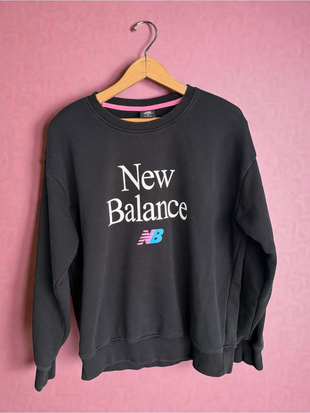 New Balance Graphic Logo Crewneck Sweatshirt Black‎ Size S